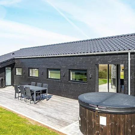 Holiday home Xxxii *